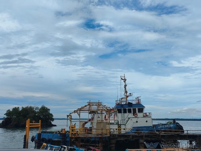GAS HARBOUR I photo
