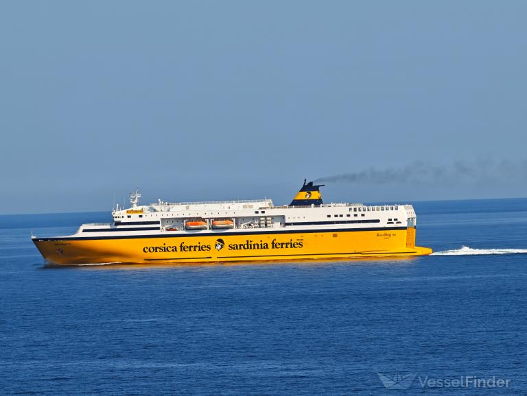 MEGA EXPRESS FIVE photo