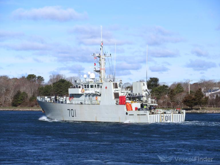 CDN WARSHIP 701 photo