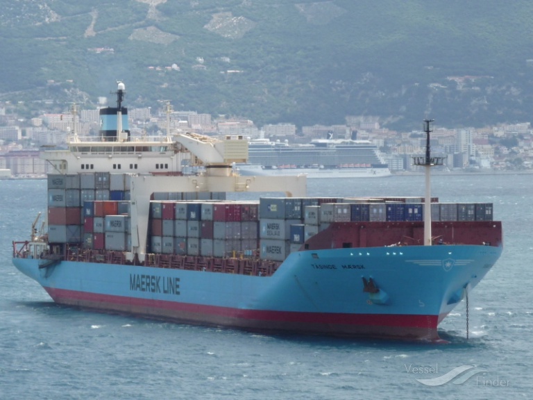 MAERSK TAASINGE photo