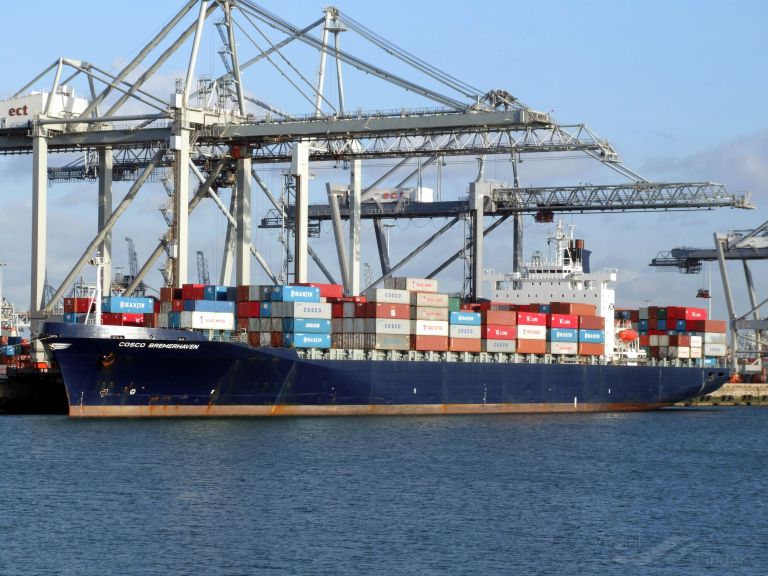 ZHONG WAI YUN HU MEN photo