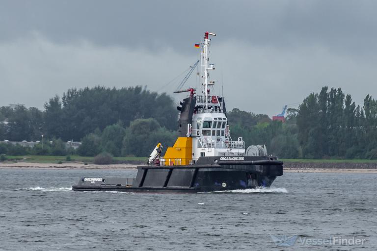 ship photo