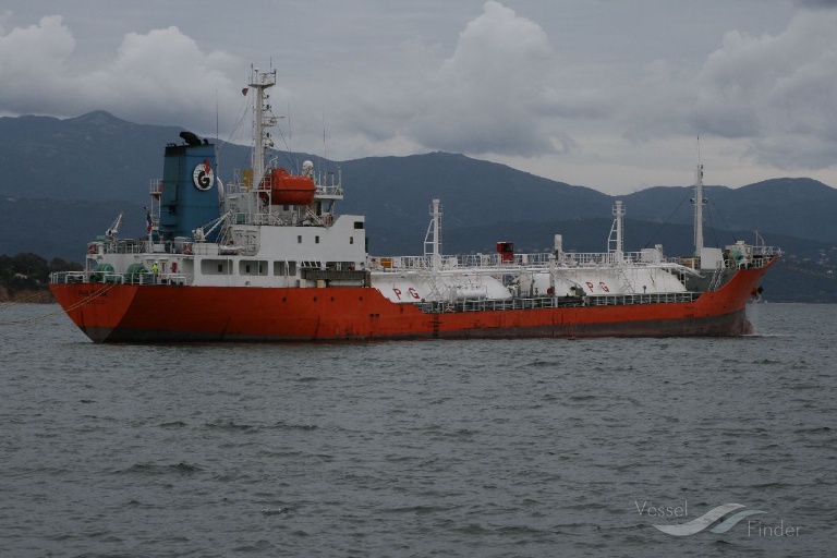 PHILIPPINE, LPG Tanker Details and current position IMO 9074858