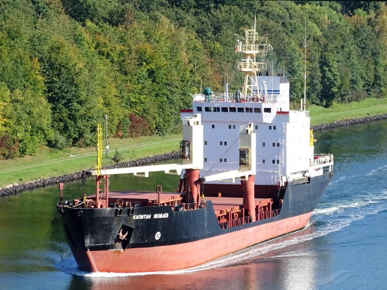 KAPITAN YAKOVLEV photo