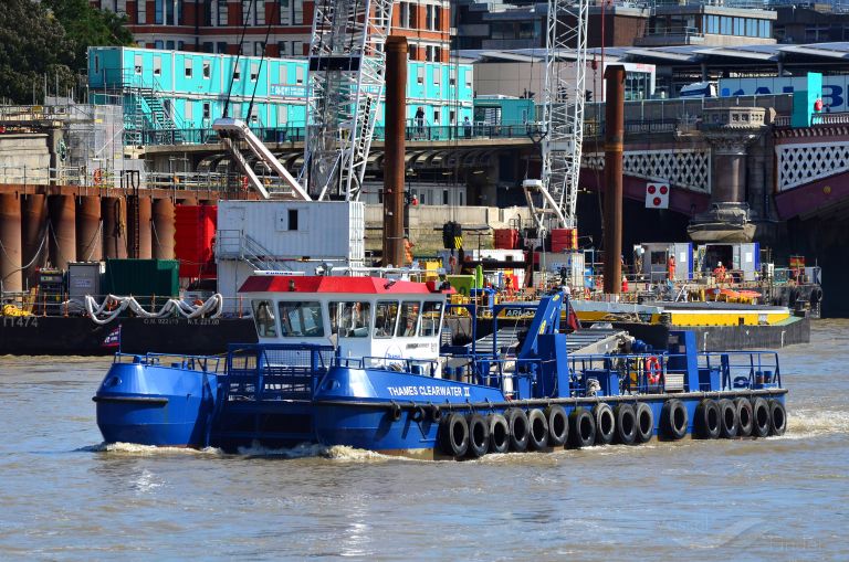 THAMES CLEARWATER II photo