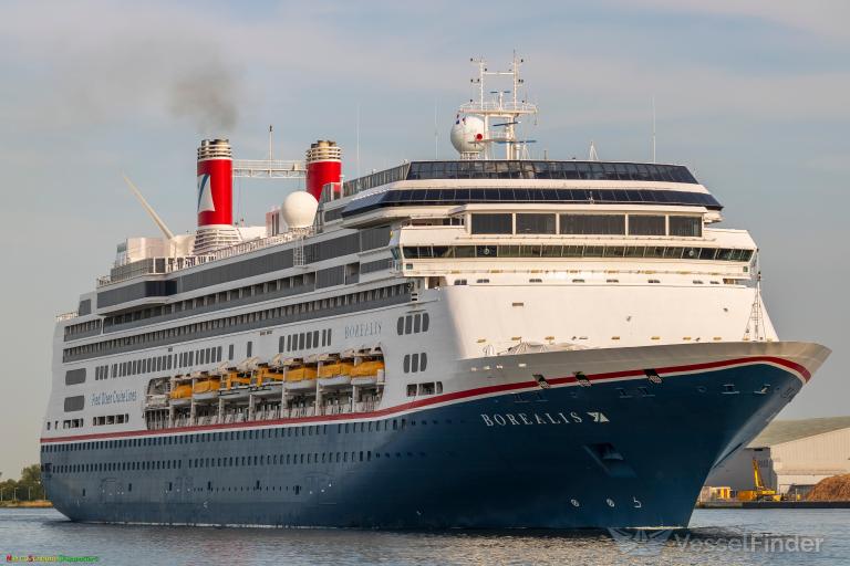 borealis cruise ship current position