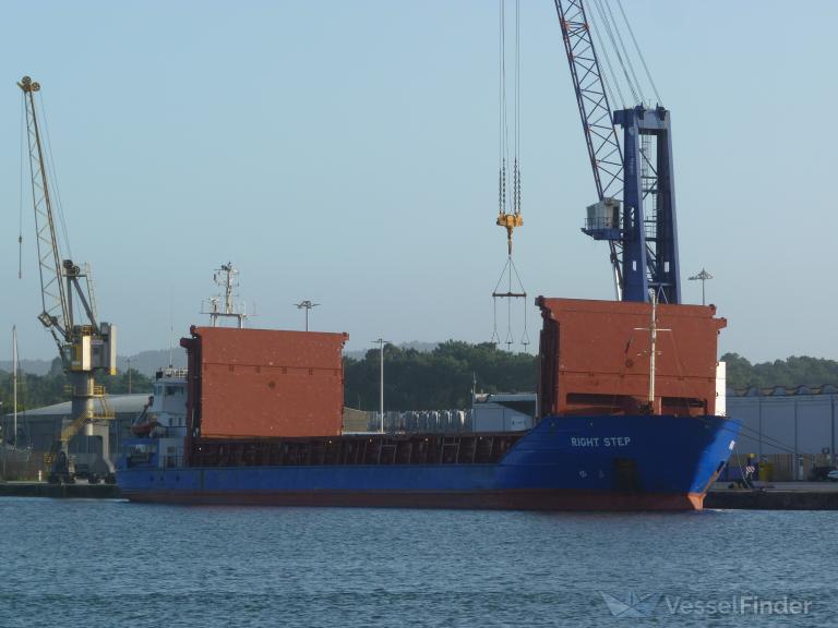 ship photo by Jan van der Pluijm
