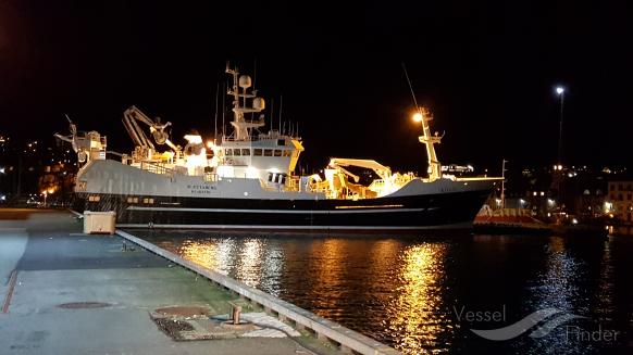 Судно Фаворит Белое Море Фото