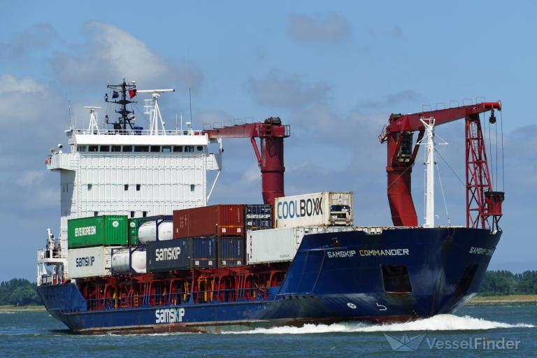 ARCTIC COMMANDER photo