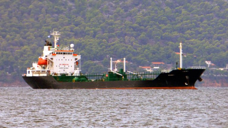 BITUMEN STAR photo