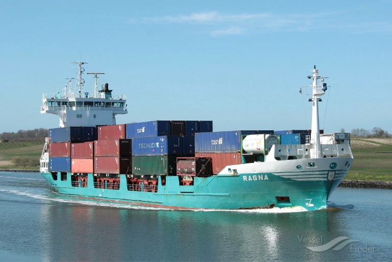 RAGNA, Container Ship - Details and current position - IMO 9173329 ...