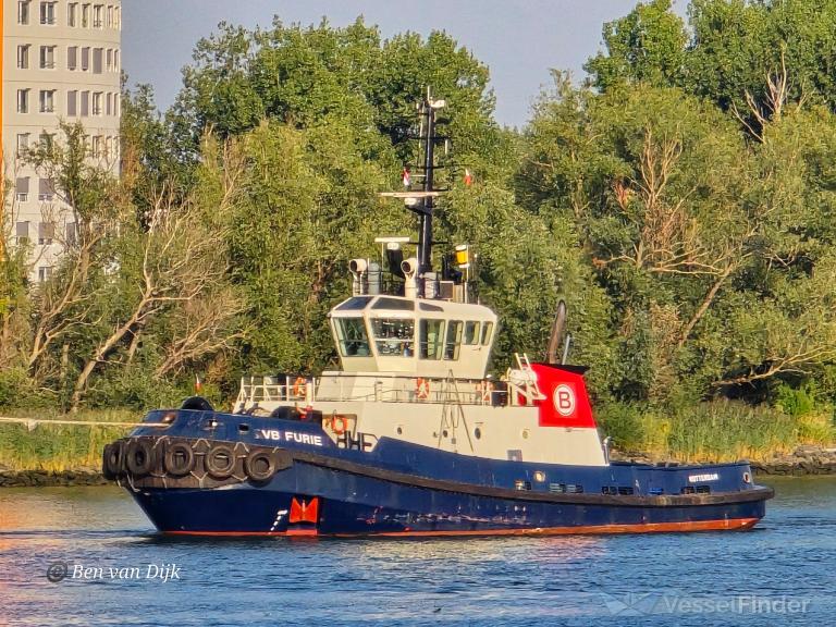 ship photo