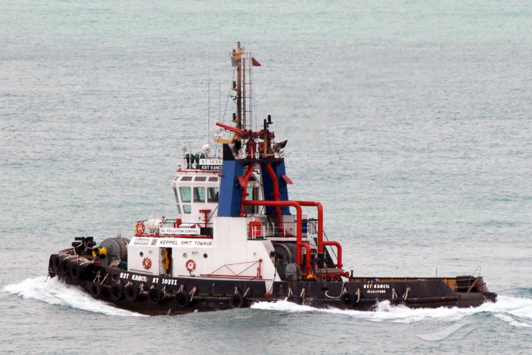 STS TUG 25A photo