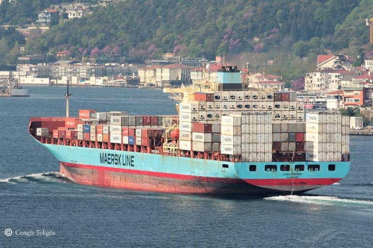 MV LUNA MAERSK photo