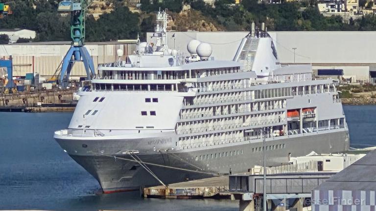 SILVER SHADOW