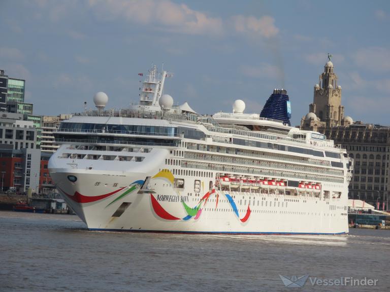 NORWEGIAN DAWN photo