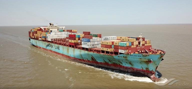 YORK, Container Ship Details and current position IMO 9196838