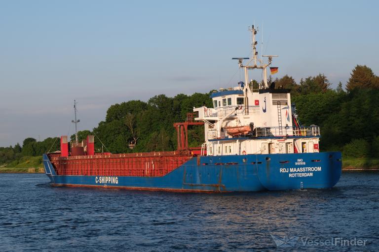 RDJ MAASSTROOM photo