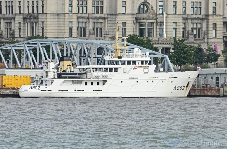 VAN KINSBERGEN