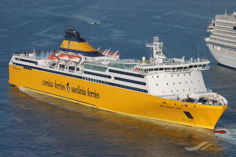 MEGA EXPRESS THREE, Passenger/RoRo Cargo Ship Schiffsdaten und aktuelle Position IMO