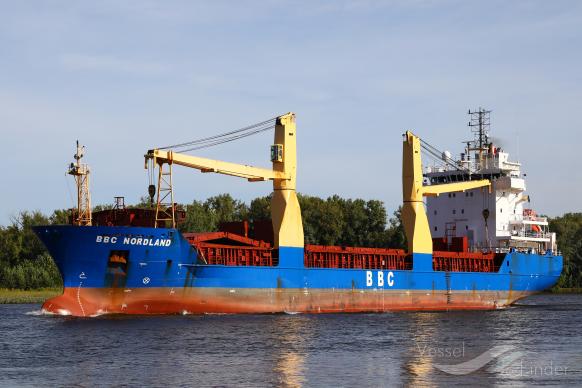 LAE EXPRESS II photo