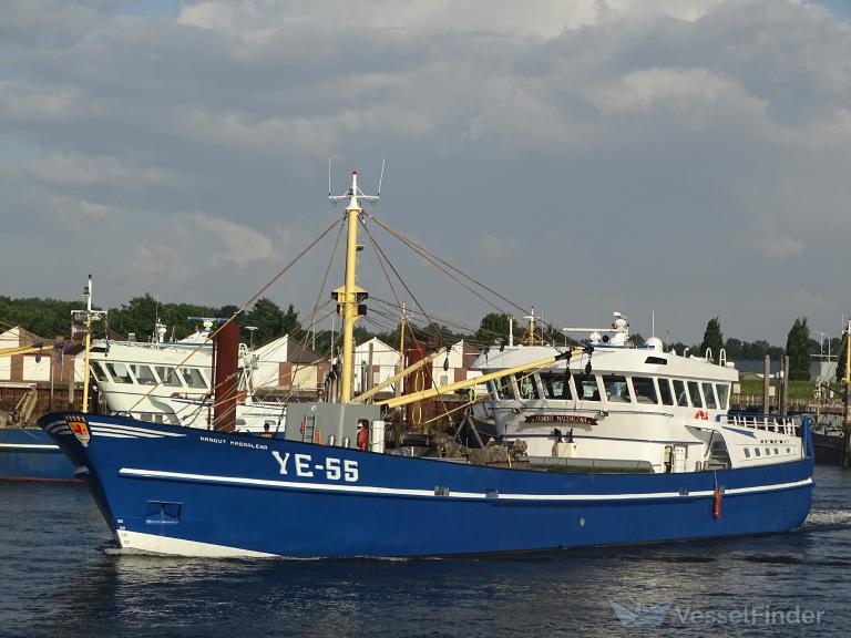 YE55 ARNOUTMAGDALENA photo