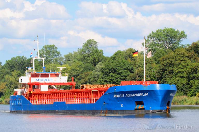 ship photo