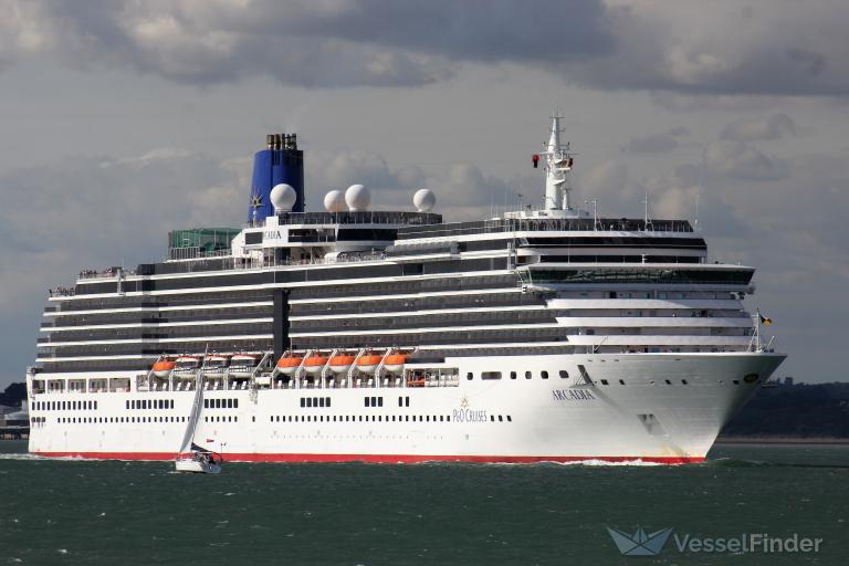 current position of arcadia cruise ship