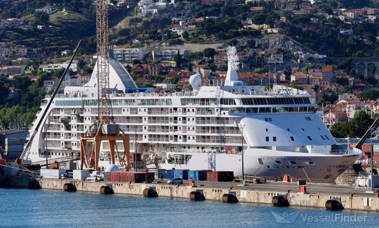 SEVEN SEAS VOYAGER