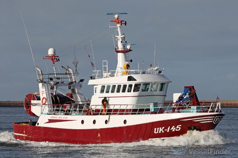 UK145TEUNIS VAN ATJE photo