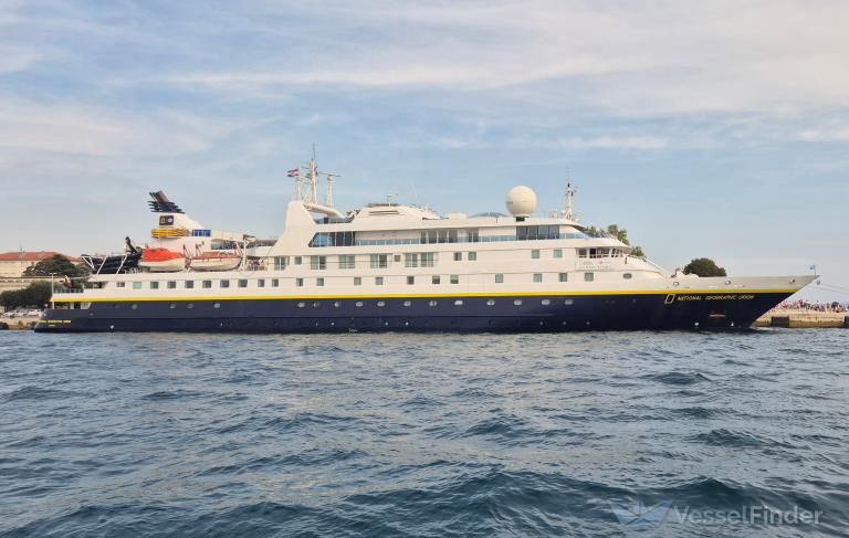ship photo
