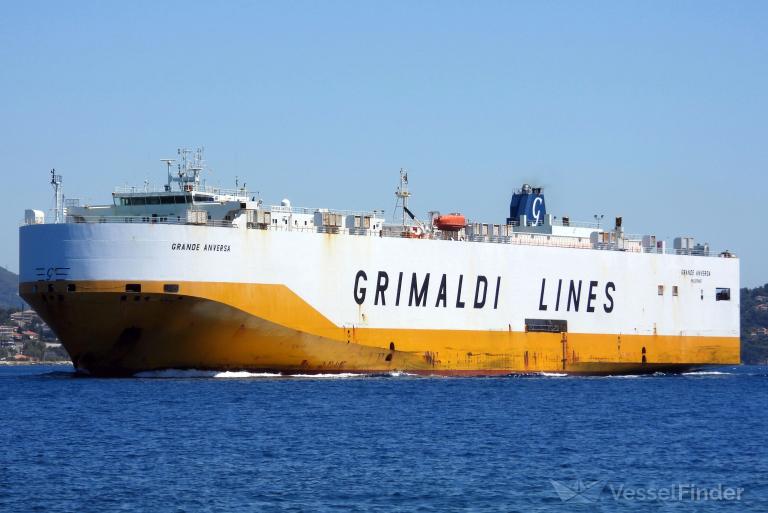 ship photo