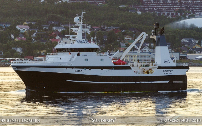 SUNDEROEY, Fishing Vessel - Details and current position - IMO