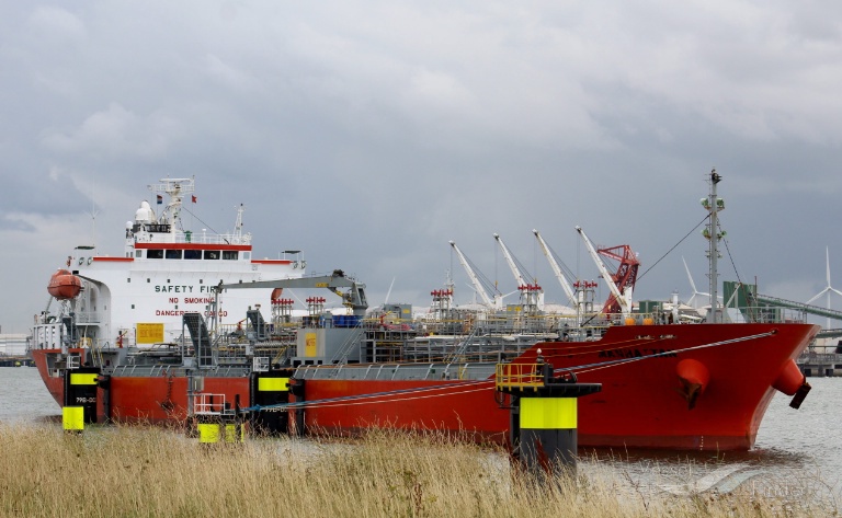 CELSIUS MANHATTAN, Chemical Tanker - Details and current position - IMO ...