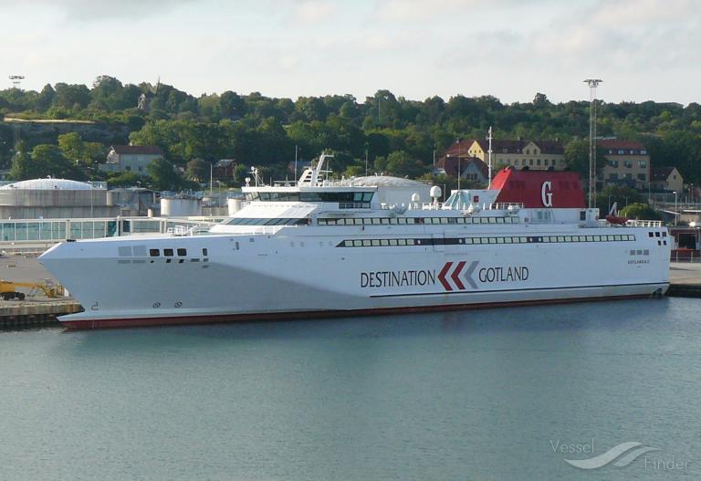 GOLDEN PRINCESS photo