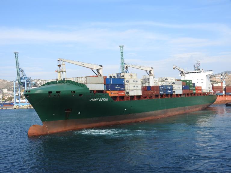 Port Gdynia Container Ship Schiffsdaten Und Aktuelle Position Imo 9334387 Mmsi 215761000 Vesselfinder