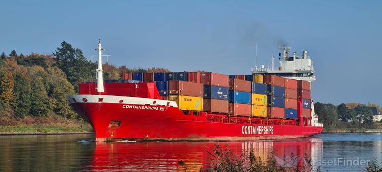 CONTAINERSHIPS VIII photo