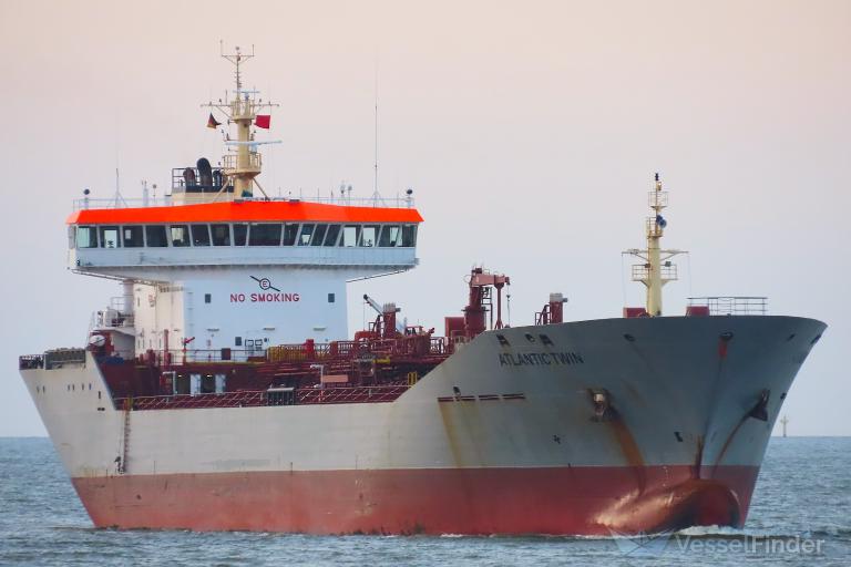 ATLANTIC TWIN photo
