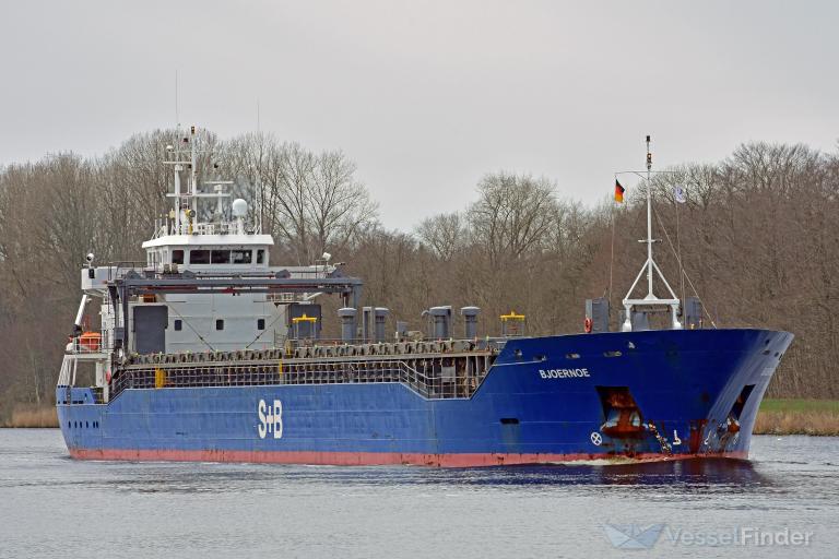 ship photo