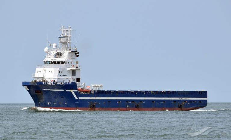 ARKTUR, Fishing Vessel - Details and current position - IMO 9348211 ...