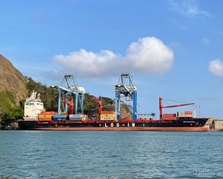 LOG IN PANTANAL photo