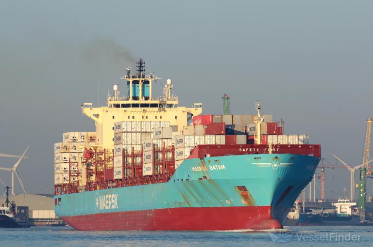 MAERSK BATAM photo