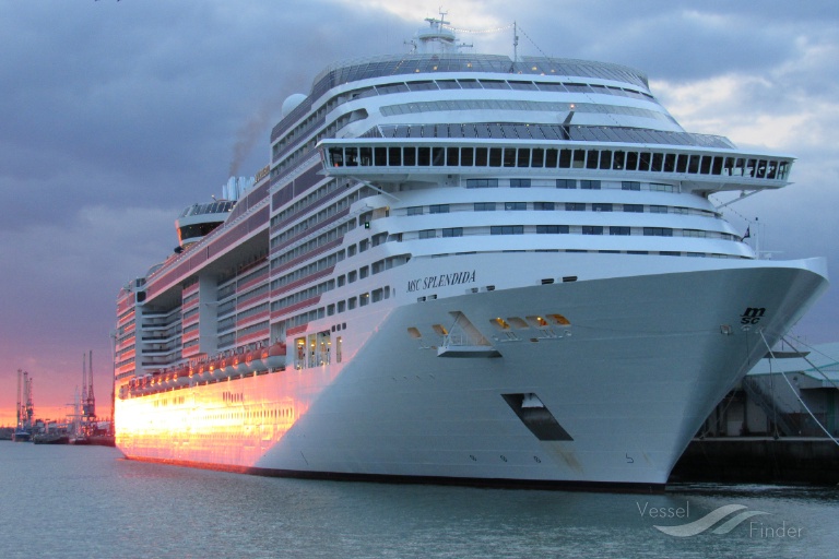 Лайнер msc splendida фото