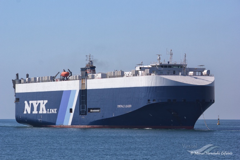 EMERALD LEADER photo