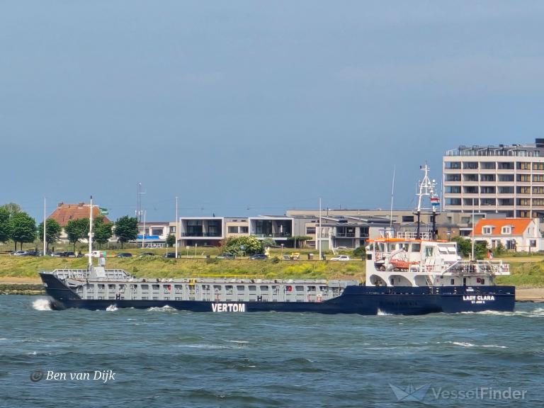 ship photo