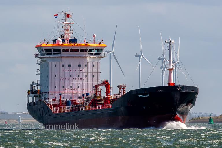 TANKER BEE 10 photo