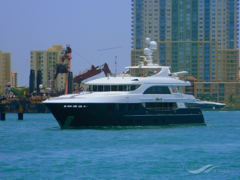 MISS CHRISTINE photo