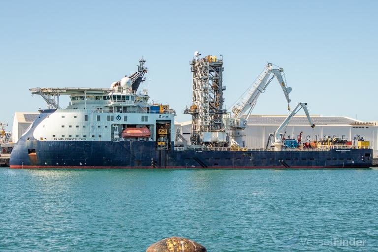 ISLAND CONSTRUCTOR photo