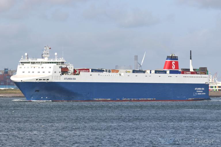 ship photo