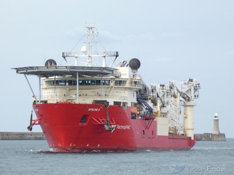 APACHE II, Pipe Layer Details and current position IMO 9397951